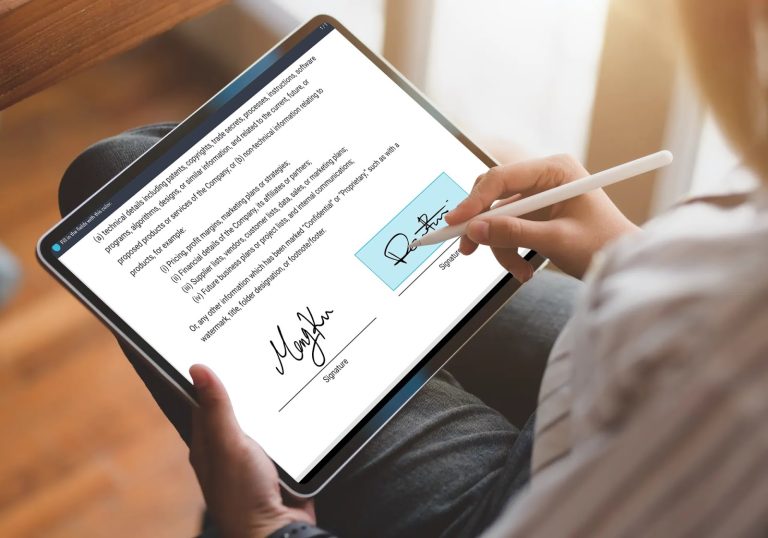 DottedSign_sign-on-iPad